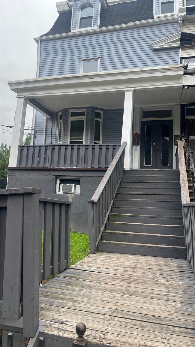 Building Photo - 113 Belmont Ave