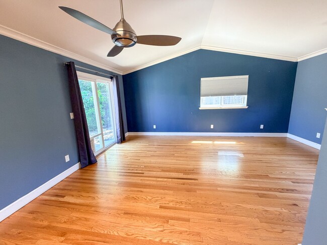 Building Photo - Spanish Style Home in Livermore Available Now!