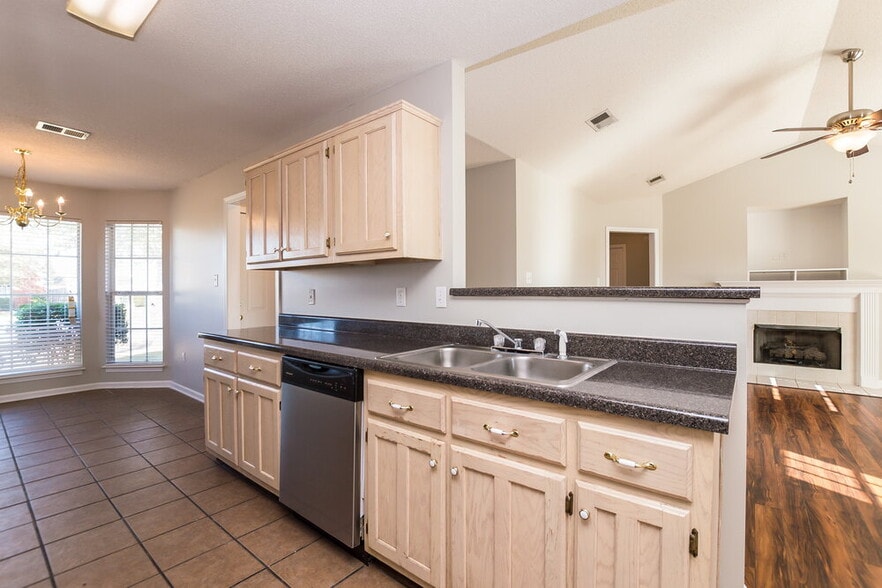 Building Photo - 7896 Nature Walk Dr