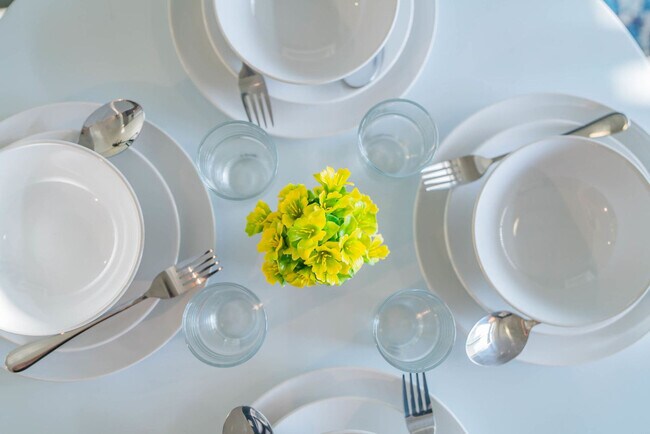 Building Photo - 333 E Roosevelt St