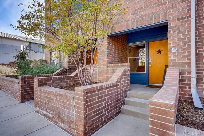 Primary Photo - 2718 Blake St