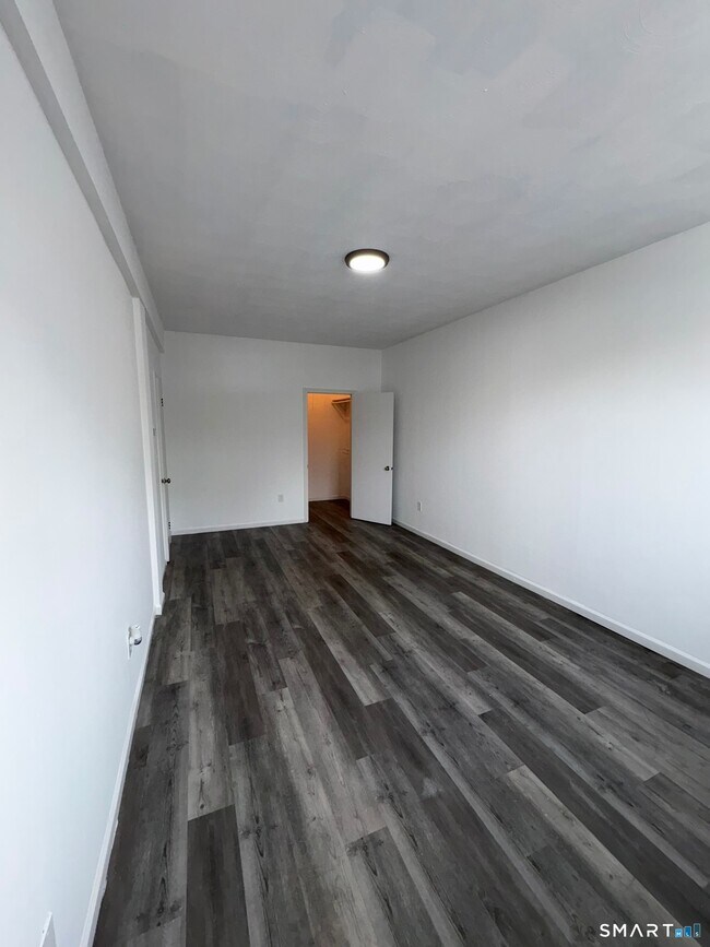 Building Photo - 513 Emmett St