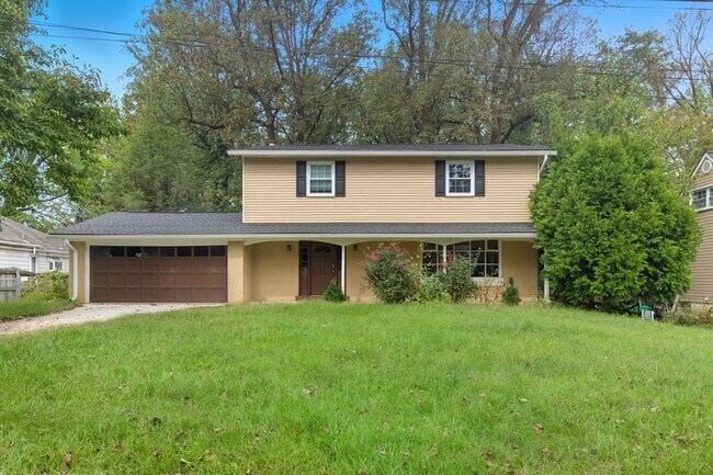 Primary Photo - 13314 Vanessa Ave