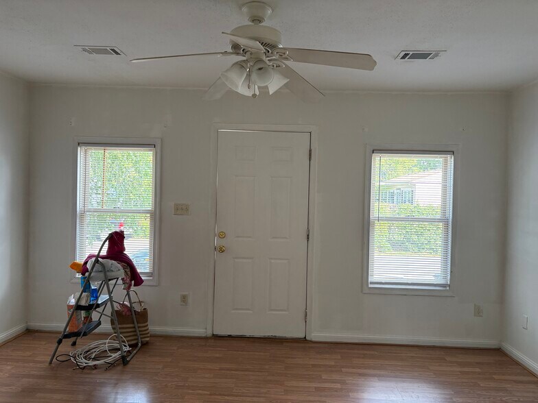 Building Photo - 3012 Dedi Ct