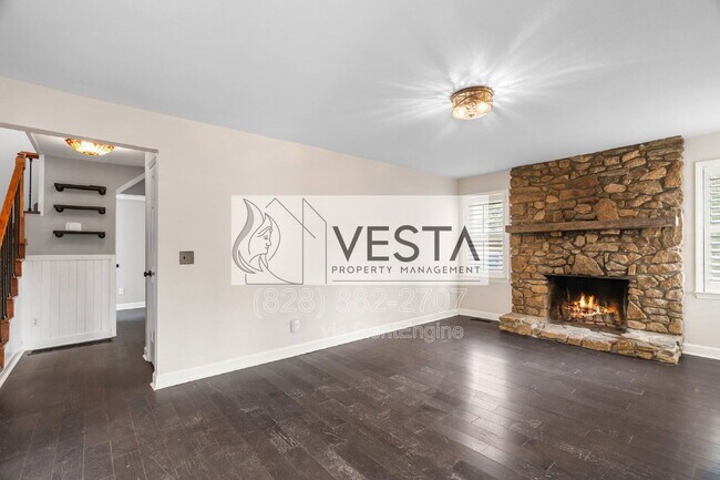 Building Photo - 4 Riddle Rd