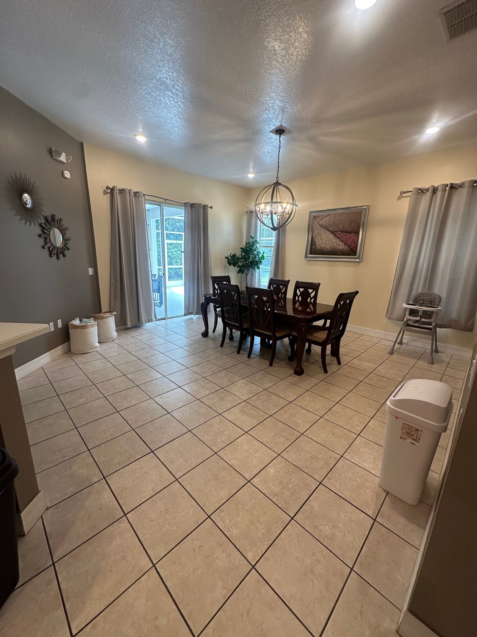 Building Photo - 2726 Formosa Blvd