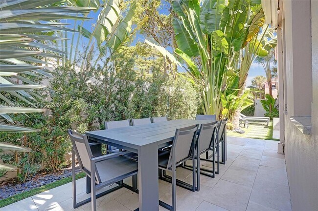 Building Photo - 20824 NE 37th Ave