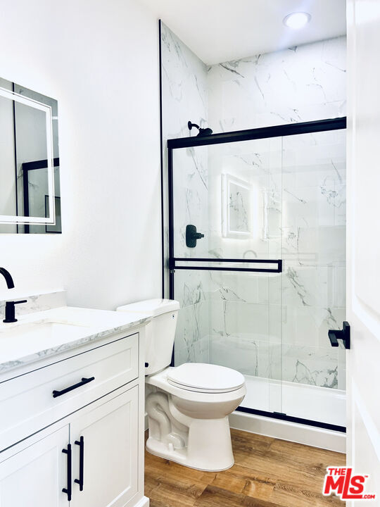 Building Photo - 938 W Glenoaks Blvd