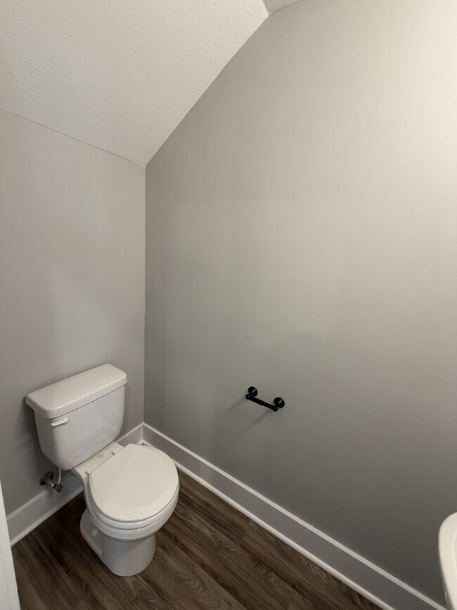Building Photo - 504 Jonathan Wade Cir
