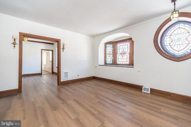 Building Photo - 7738 Ardleigh St