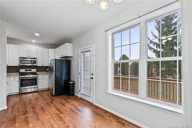 Building Photo - 6 Rhodora Terrace