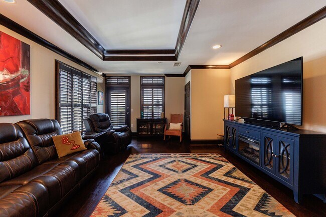 Building Photo - 3334 Peachtree Rd