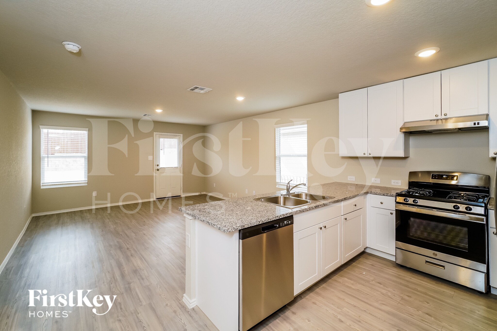 Building Photo - 13115 Rosemary Cove