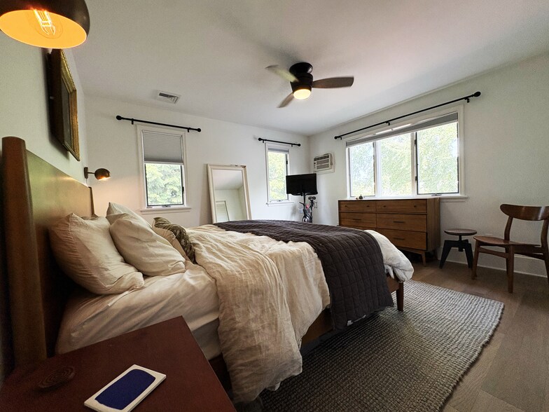 Master Bedroom - 324 Maple Ave