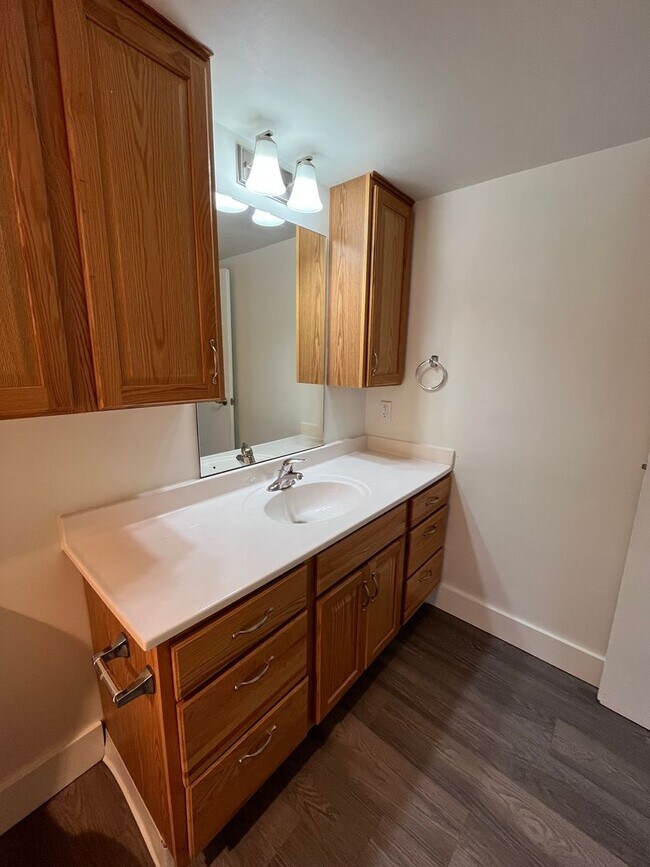 Building Photo - 7290 W Dean Rd