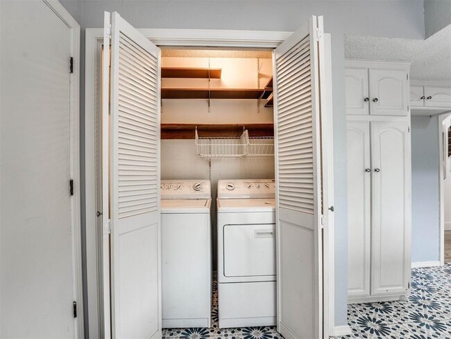 Building Photo - 4605 Dove Tree Ln