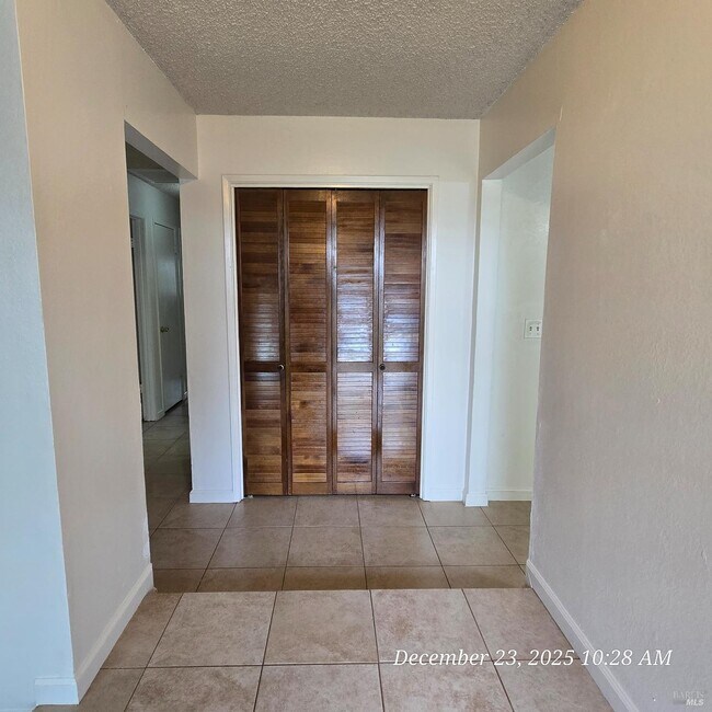 Building Photo - 4875 Silverado Dr