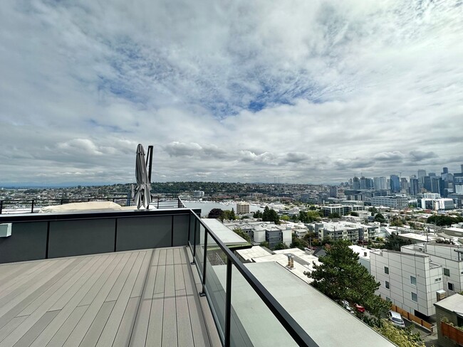 Building Photo - 507 Galer St