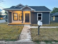 Building Photo - 407 E Houston St