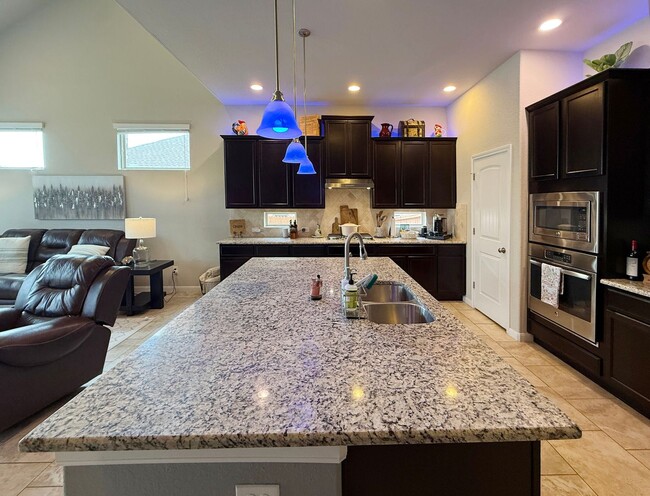 Building Photo - Beautiful 4/3.5 Home Available In Northwest San Antonio!