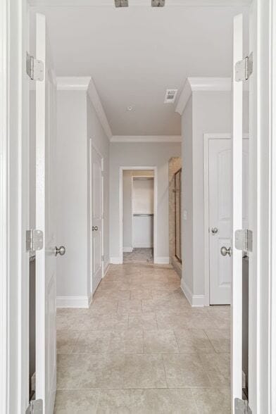 Building Photo - 1444 Channing Dr