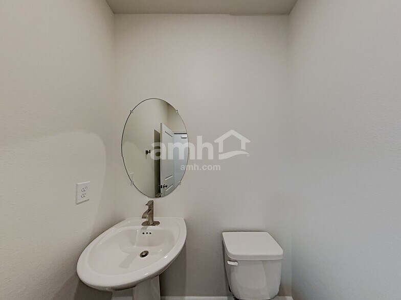 Building Photo - 313 Cape Seville Pl