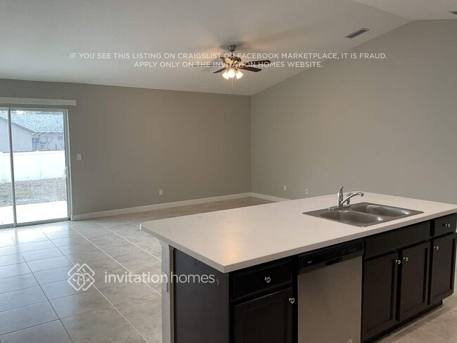 Building Photo - 714 Munich St NW