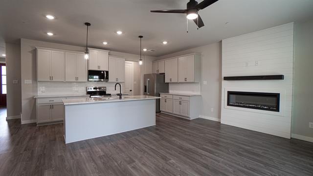 Building Photo - 1606 Governors Blvd