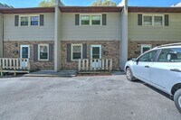 Building Photo - 409 Cypress St