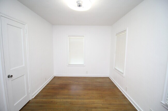 Building Photo - Live Near the Water & NAS Pensacola — Charming 3BR Cottage with Screened Porch, Character Details...