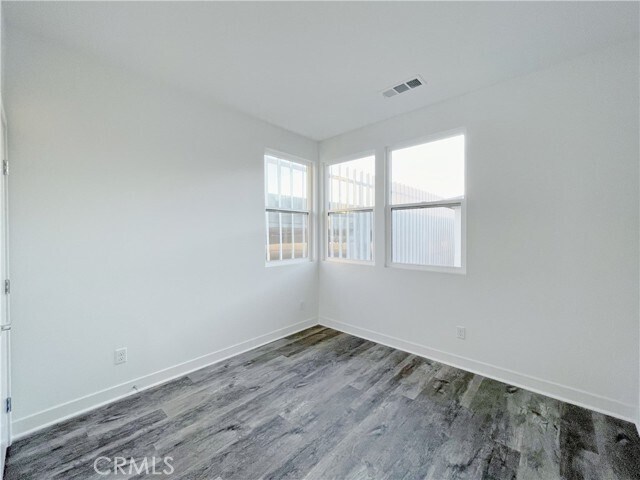 Building Photo - 1330 W Cara Dr