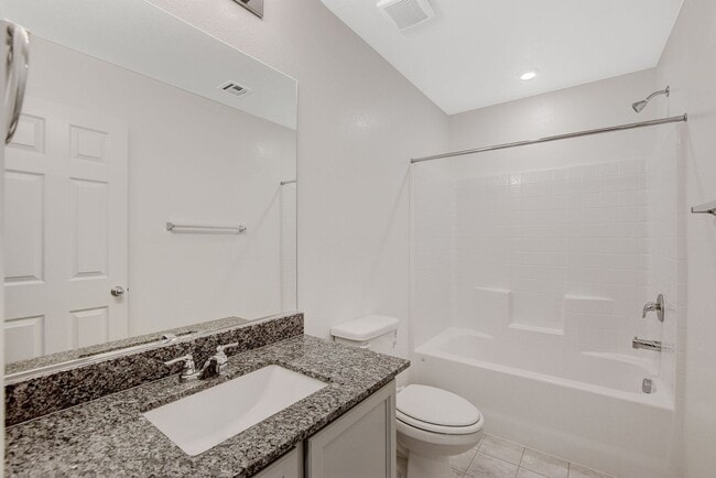 Building Photo - Newer Home in Indian Springs!