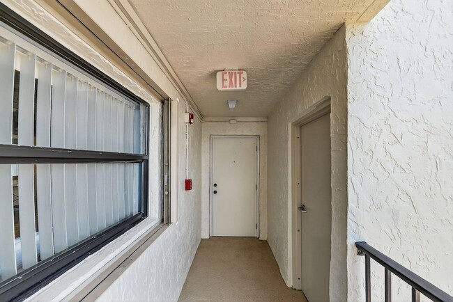 Building Photo - 10310 S Ocean Dr