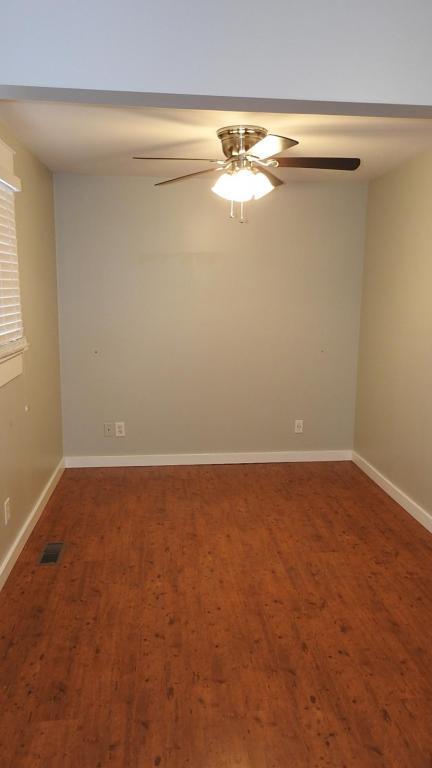 Building Photo - 517 Holmes St