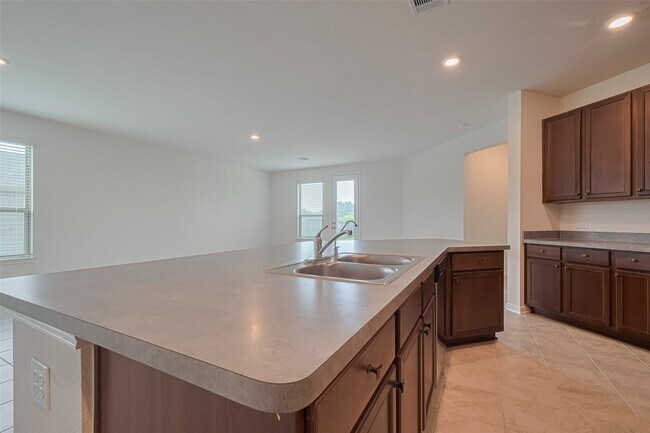 Building Photo - 5727 Texas Sage Dr