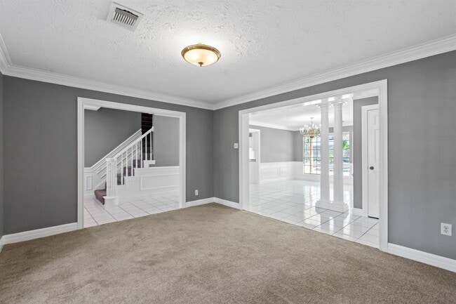 Building Photo - 18318 Mahogany Forest Dr