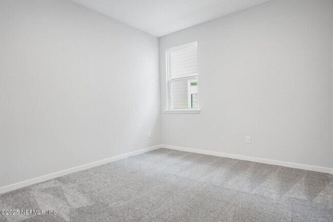 Building Photo - 95999 Surrey Pl