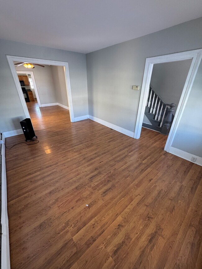 Building Photo - 1041 Dreher Ave