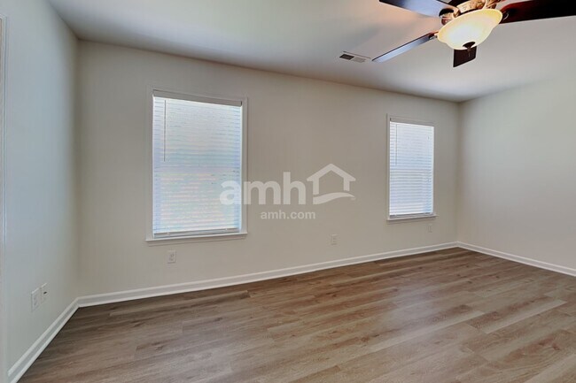 Building Photo - 145 Collenton Ln