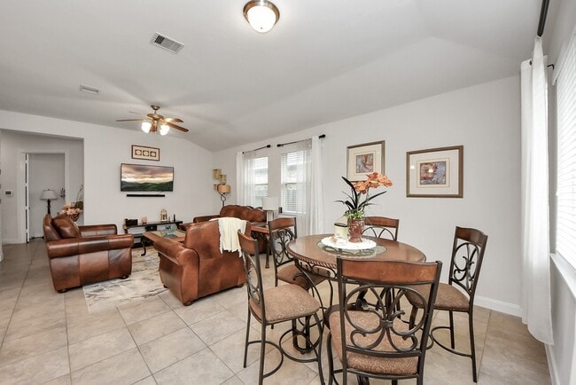 Building Photo - 8806 Chapada Highlands Dr