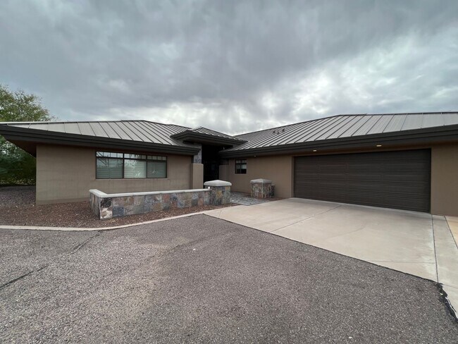 Building Photo - Brown Rd 3702 E