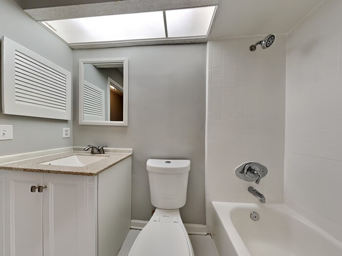 Building Photo - 315 Springfield Ct