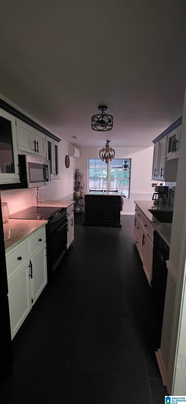 Building Photo - 8012 Rockhampton Cir