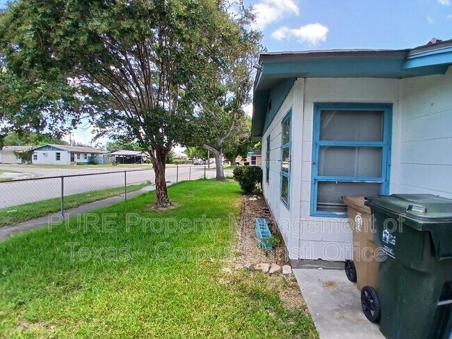 Building Photo - 4701 Prinston Dr