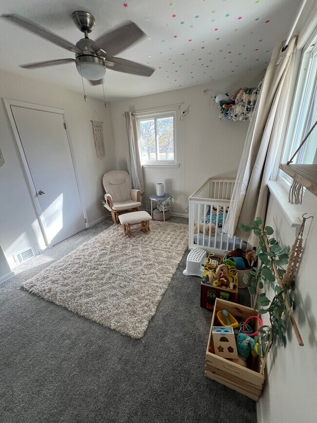 Building Photo - 6712 Grove Rd