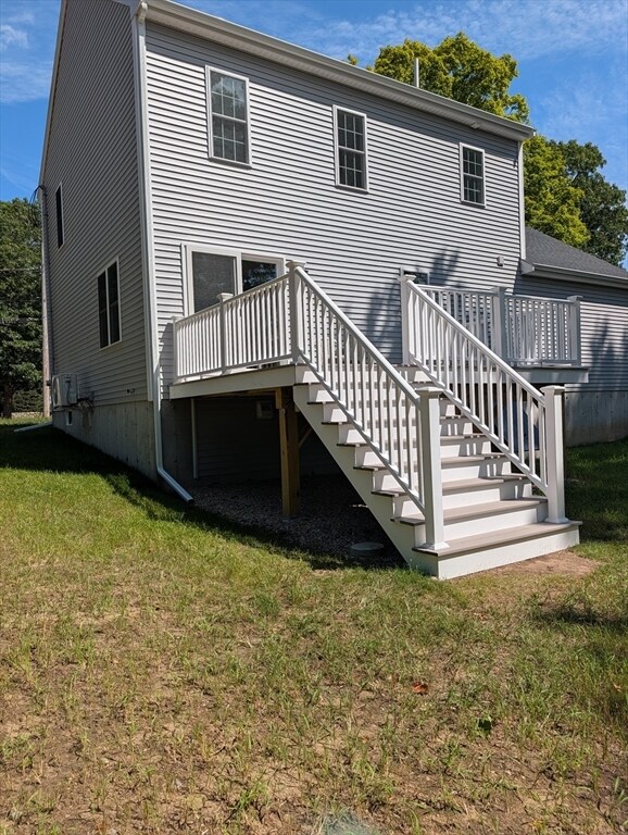 Building Photo - 92 Forest St