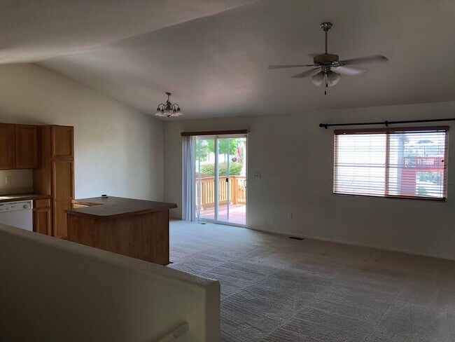 Building Photo - Great Home in West Greeley