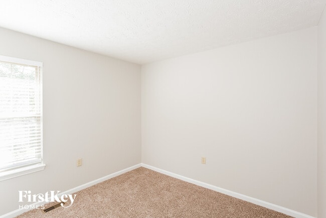 Building Photo - 10011 Fountain Springs Ct