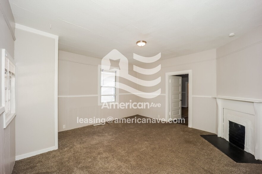 Building Photo - 610 De Groat St