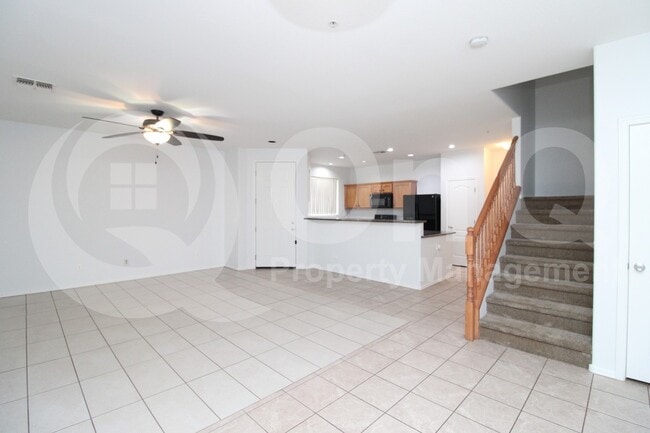 Building Photo - 8147 W Lynwood St